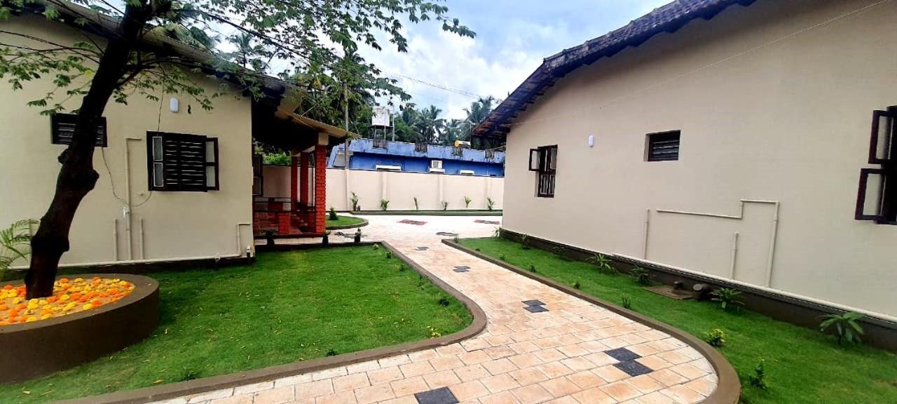 Coastal Hideoout Family Cottages Malpe Exterior photo